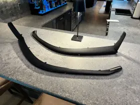 981692 Ferrari 981685 Oem Original Gtb 296 Front Splitter Lh Rh Pair Plastic