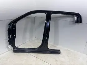 84652935 Gm Trucks 19-24 Chevy Silverado/sierra1500 Left Driver Side B Pillar Body Frame Cut Clip