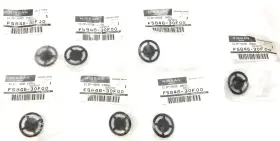 F5846-30f00 Nissan Group Hood Insulation Pad Clip Lot Of 7 Nos