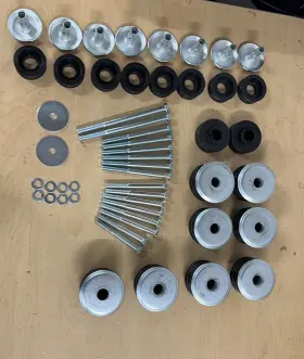 Kf04058bk Oe Quality Body Cab Mount Bushings Kit For Ford F-250 F-350 Super Duty 1999-2007