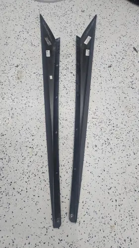 84254466 Oem Corvette C 8 Stingray Composite Side Rocker Extensions Matte Black